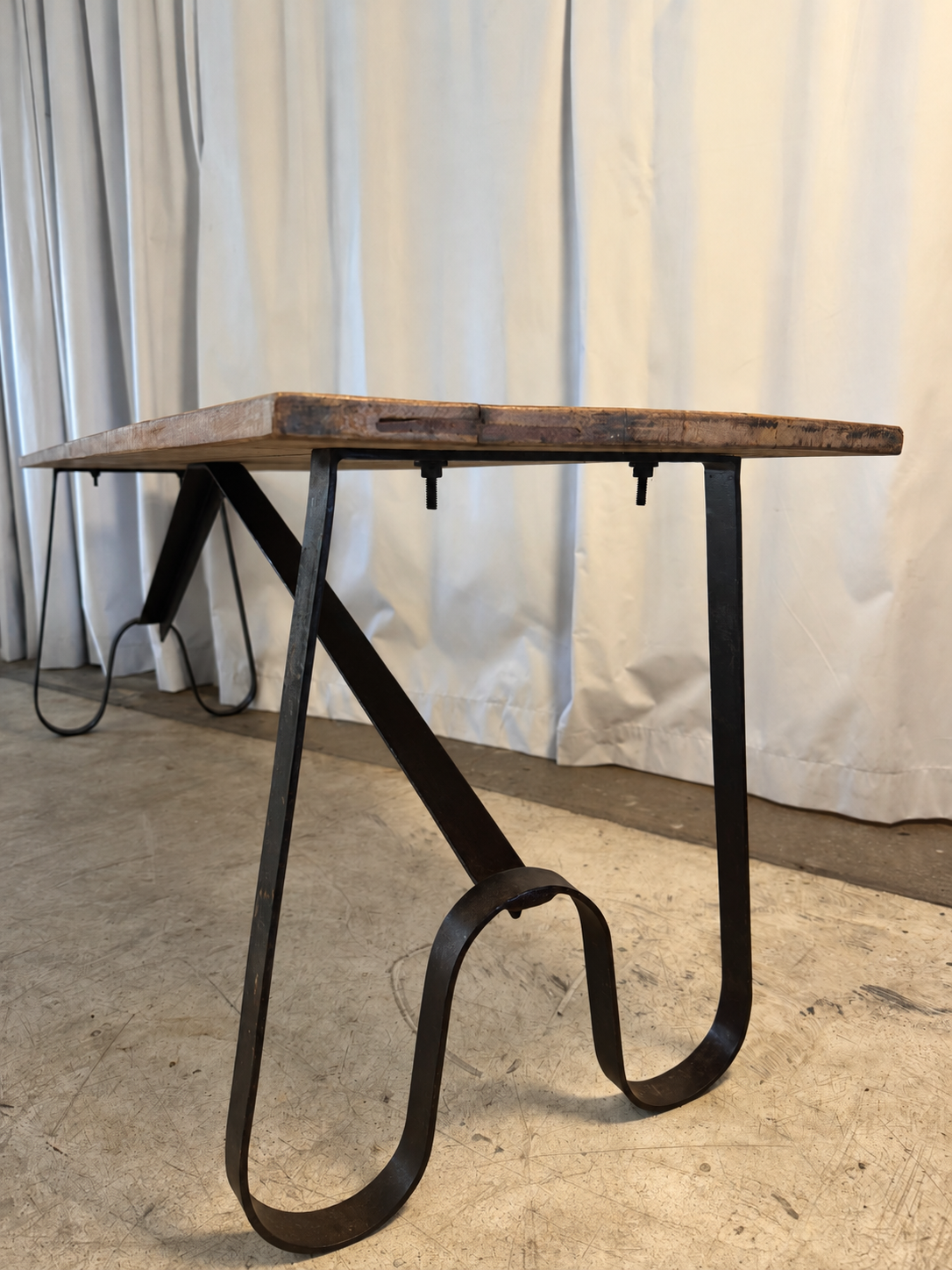 Chic Antique Grimaud bench with reclaimed wood plank seat