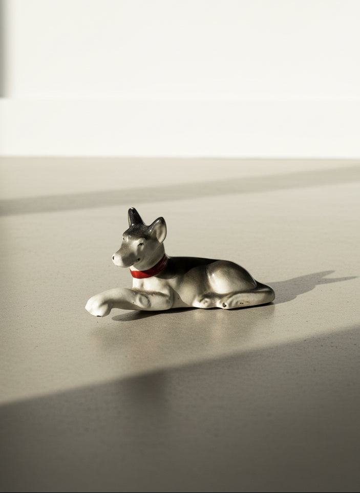 Charming Vintage Hand-Painted Reclining Dog Figurine with Red Collar – Mid-Century Ceramic Collectible