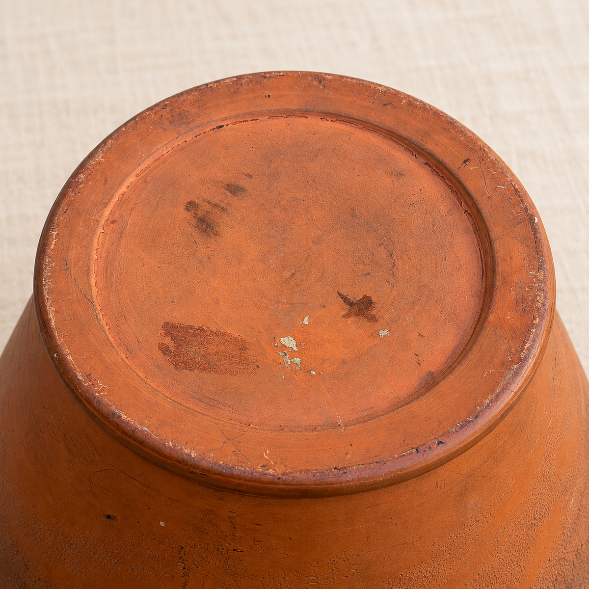 Red clay Tokoname vase with dragons and floral details