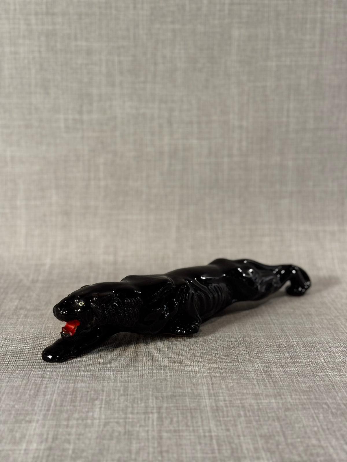 Mid-Century Gloss Black Ceramic Panther Figurine – Striking Retro Hollywood Regency Decor