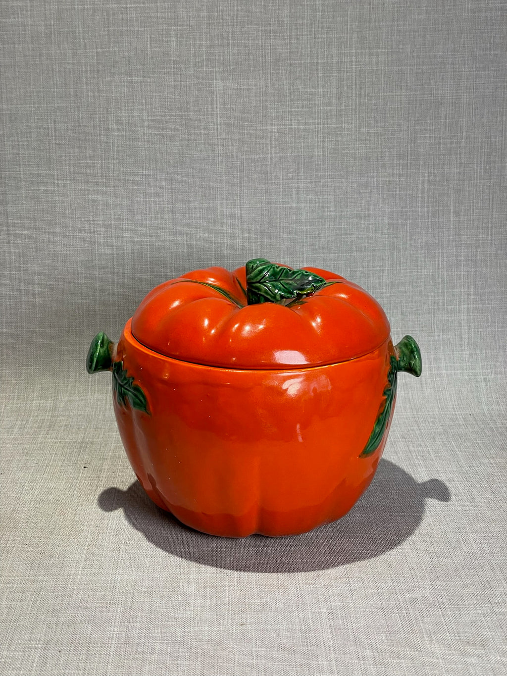 Harvest Tomato Candle – Festive Ceramic Centerpiece