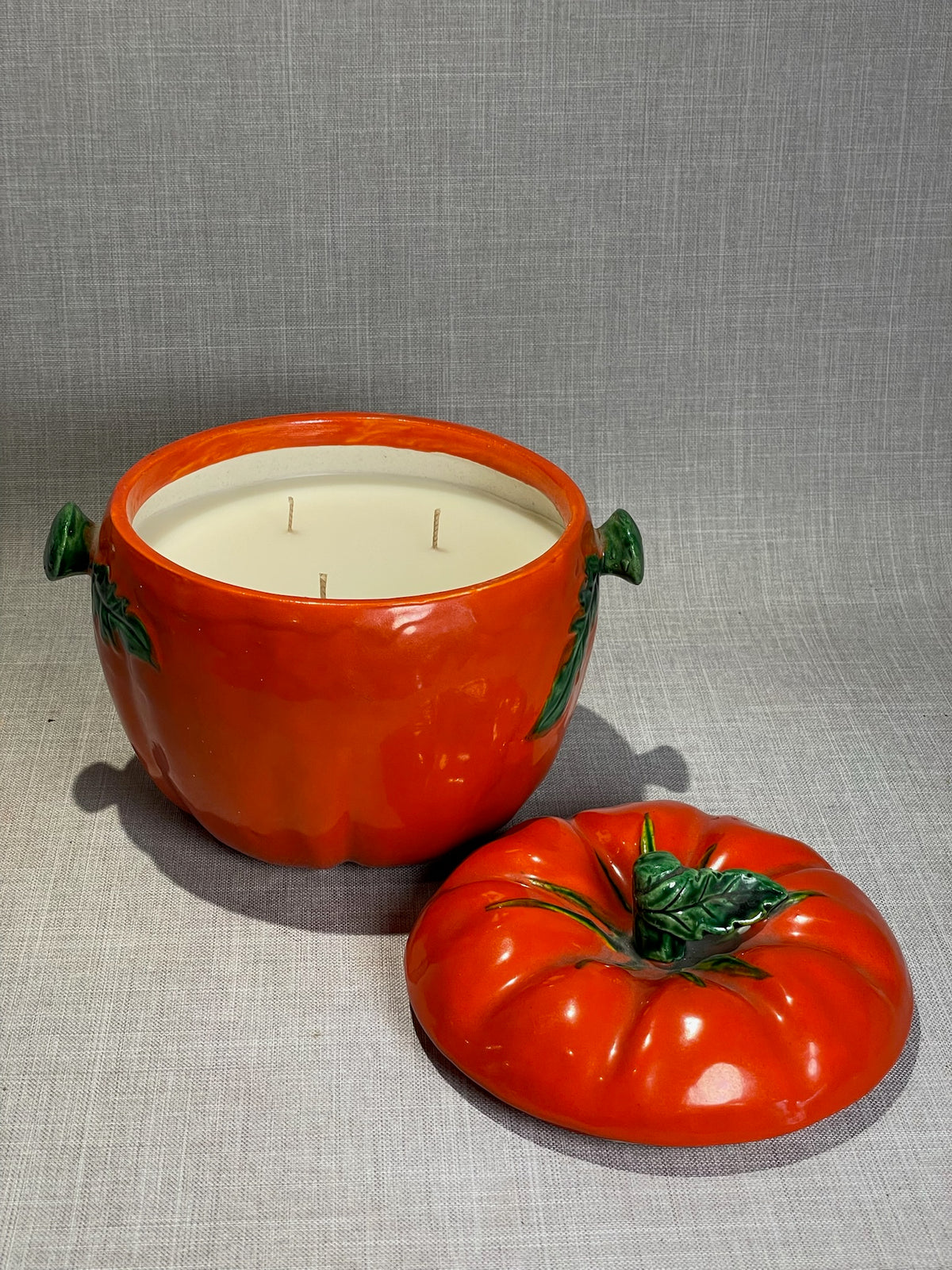 Harvest Tomato Candle – Festive Ceramic Centerpiece