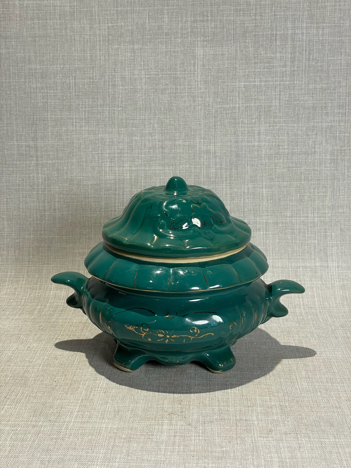 Emerald Reverie Lidded Ceramic Candle – Vintage Teal Handcrafted Vessel