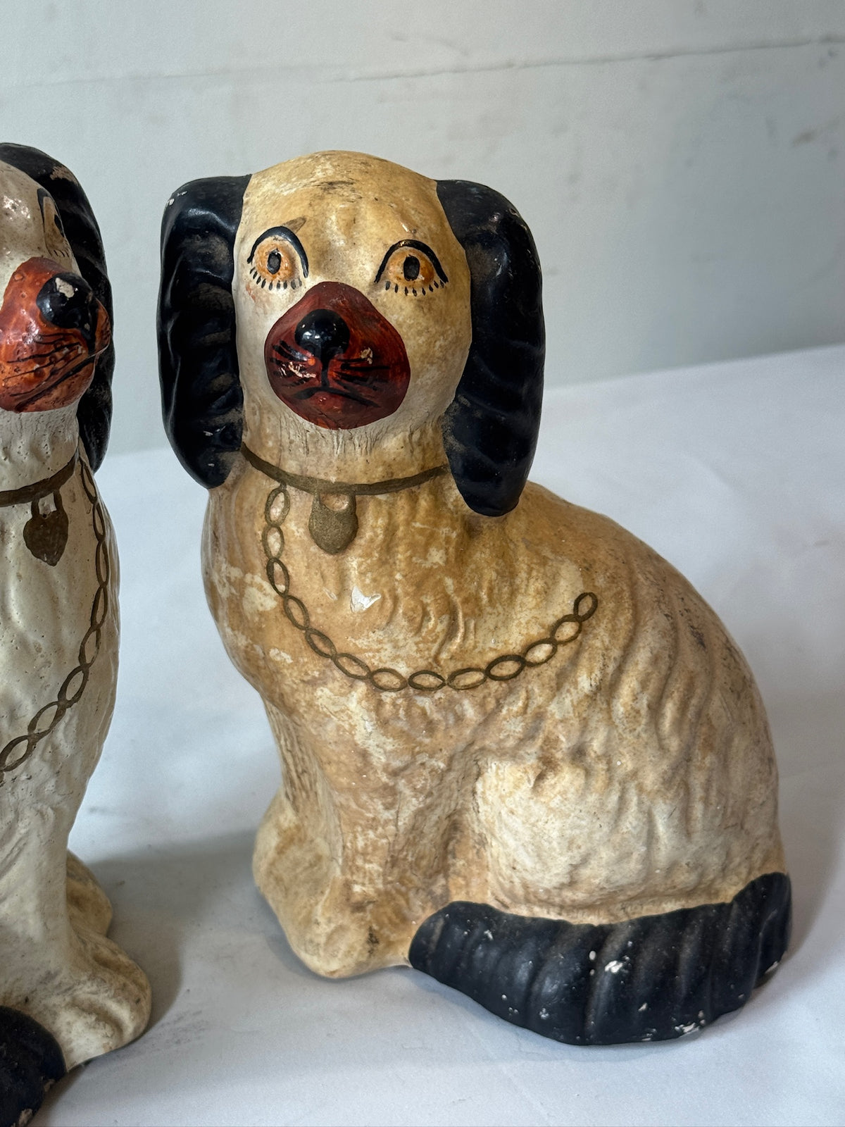 Pair of Staffordshire-Style Ceramic Spaniel Dogs – Hand-Painted Victorian Figurines