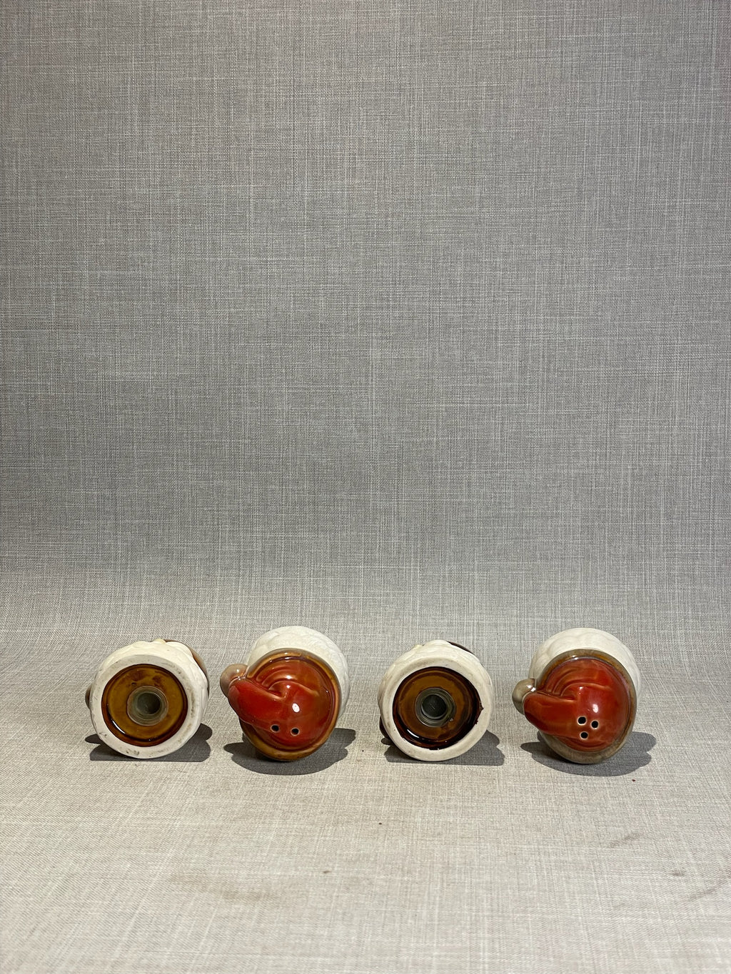 Charming Set of 4 Hand-Painted Ceramic Santa Claus Holiday Shakers – Festive Tabletop Accents