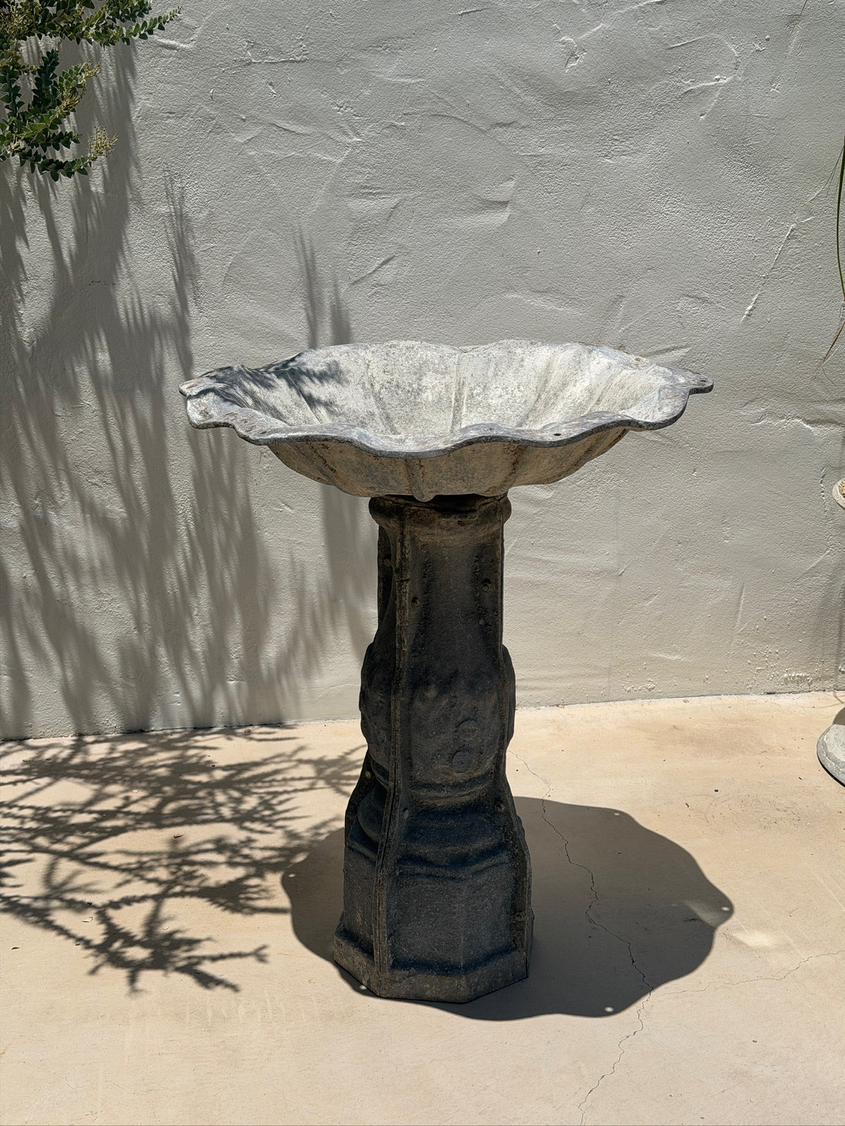 Side view of vintage galvanized metal bird bath with scalloped basin, tall pedestal and aged weathered finish — Hommes and Gardens, Water Features Collection, Home Decor, Landscape Architect, Interior Designer, Outdoor Living, Outdoor Decorations, Garden Design, Luxury Design, Art, Objects, Vintage Garden Decor, Nature, Backyard, Yard.