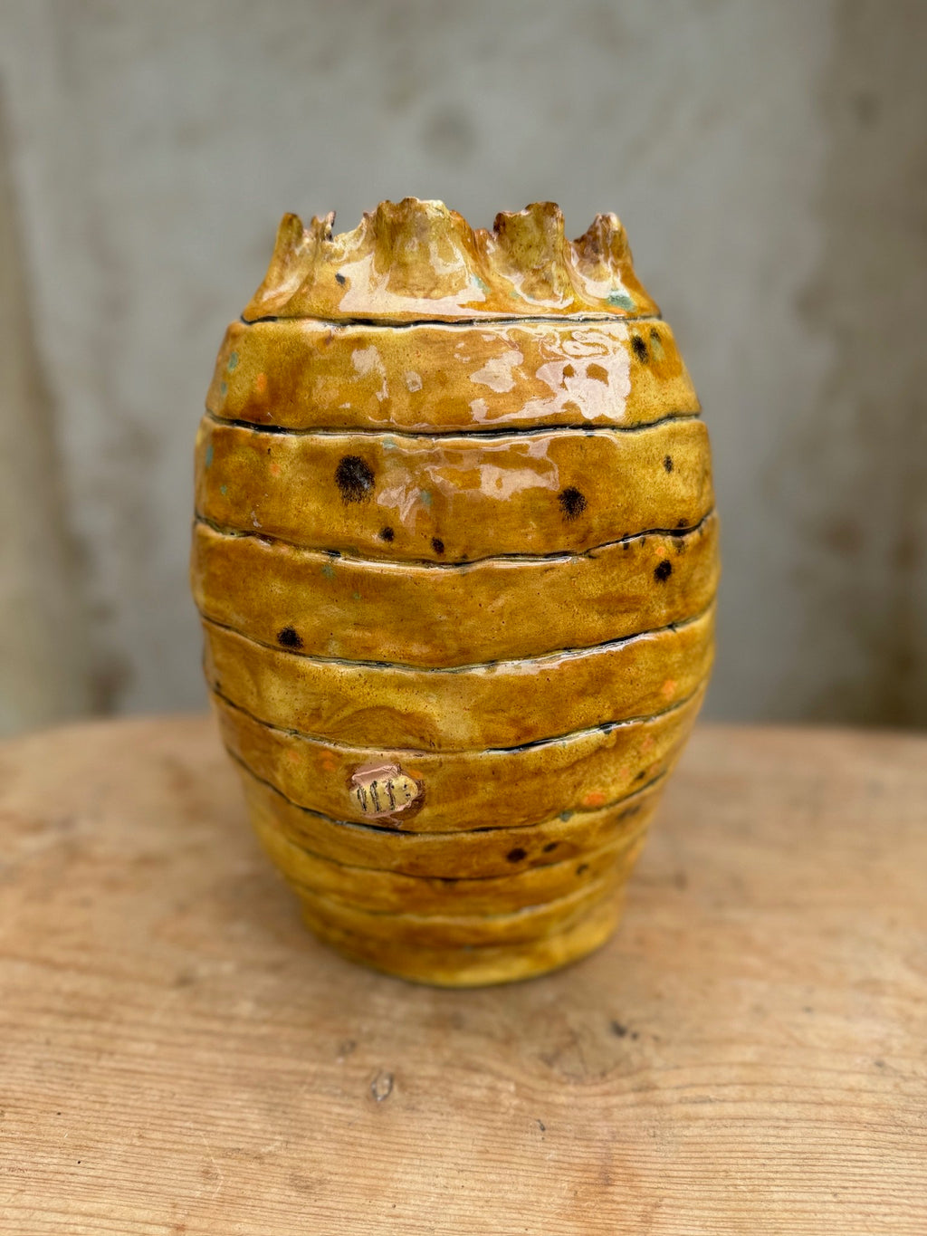 Bee hive ceramic jar or vase with hand-painted bees and textured layers, a charming rustic pottery piece for home décor — Hommes and Gardens, Vases + Vessels, Kitchen Collection, home decor, outdoor decorations, home design, luxury design, Landscape Architect, Interior Designer, Outdoor Living, Art, Furniture, Objects, Best Gifts, Nature, Backyard, Yard.