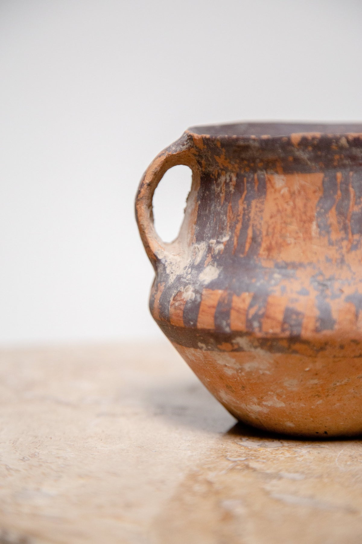 Handcrafted Majiayao terracotta vessel from Neolithic China, a rare antique pottery piece with artistic geometric motifs — Hommes and Gardens, Objects, Vases + Vessels Collection, home decor, outdoor decorations, home design, luxury design, Landscape Architect, Interior Designer, Outdoor Living, Art, Furniture, Objects, Best Gifts, Nature, Backyard, Yard.