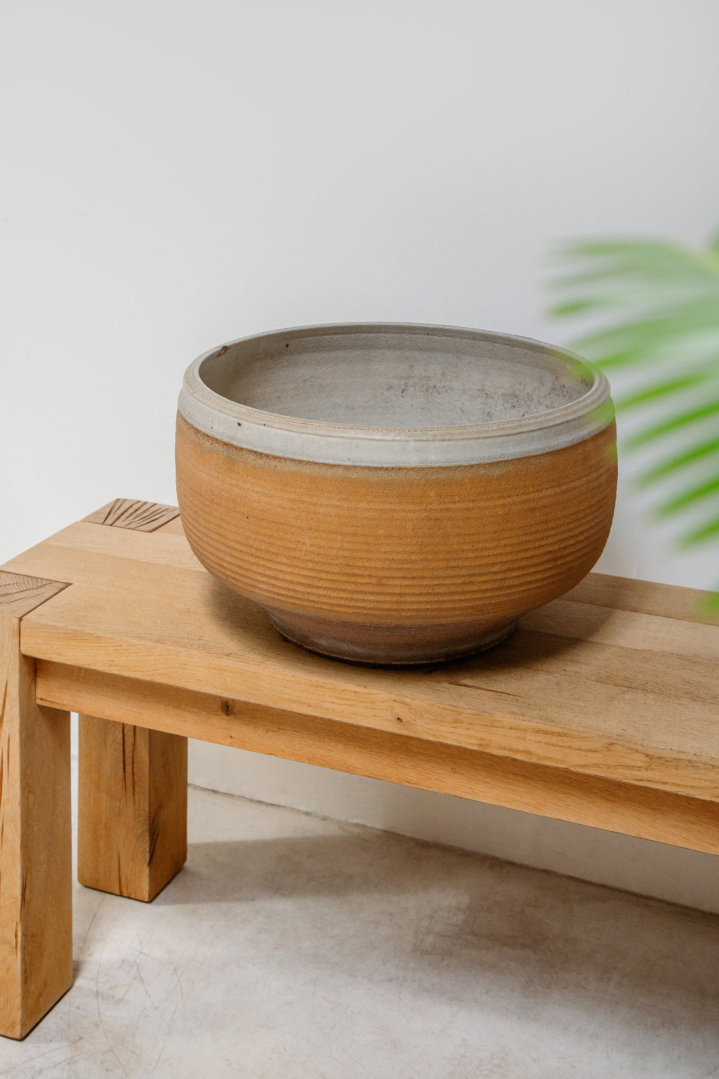 Mid-century ceramic planter by Bob Kinzie, featuring ribbed stoneware craftsmanship and natural terracotta finish — Hommes and Gardens, Pots + Vessels Collection, Landscape Architect, Interior Designer, Outdoor Living, Outdoor Decorations, Home Decor, Home Design, Luxury Design, Art, Furniture, Objects, Best Gifts, Nature, Backyard, Yard.