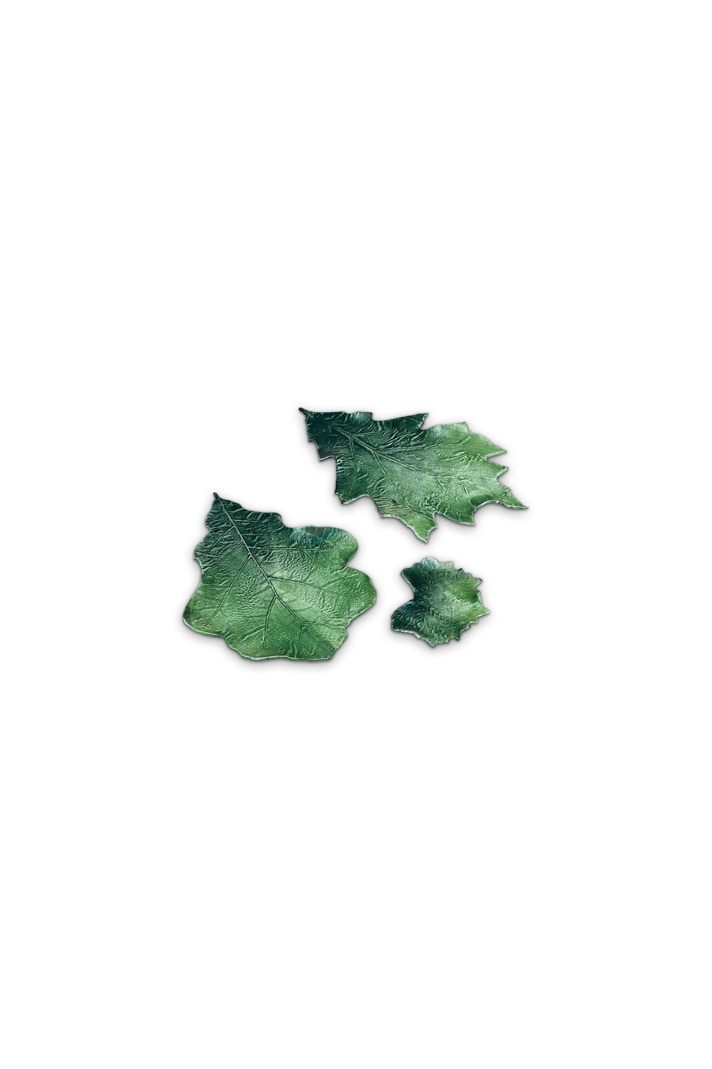 Vietri Hand Crafted Italian Porcelain Leaf Set featuring three exquisite leaves, showcasing Italian artistry and elegance. hommes + gardens estudio.