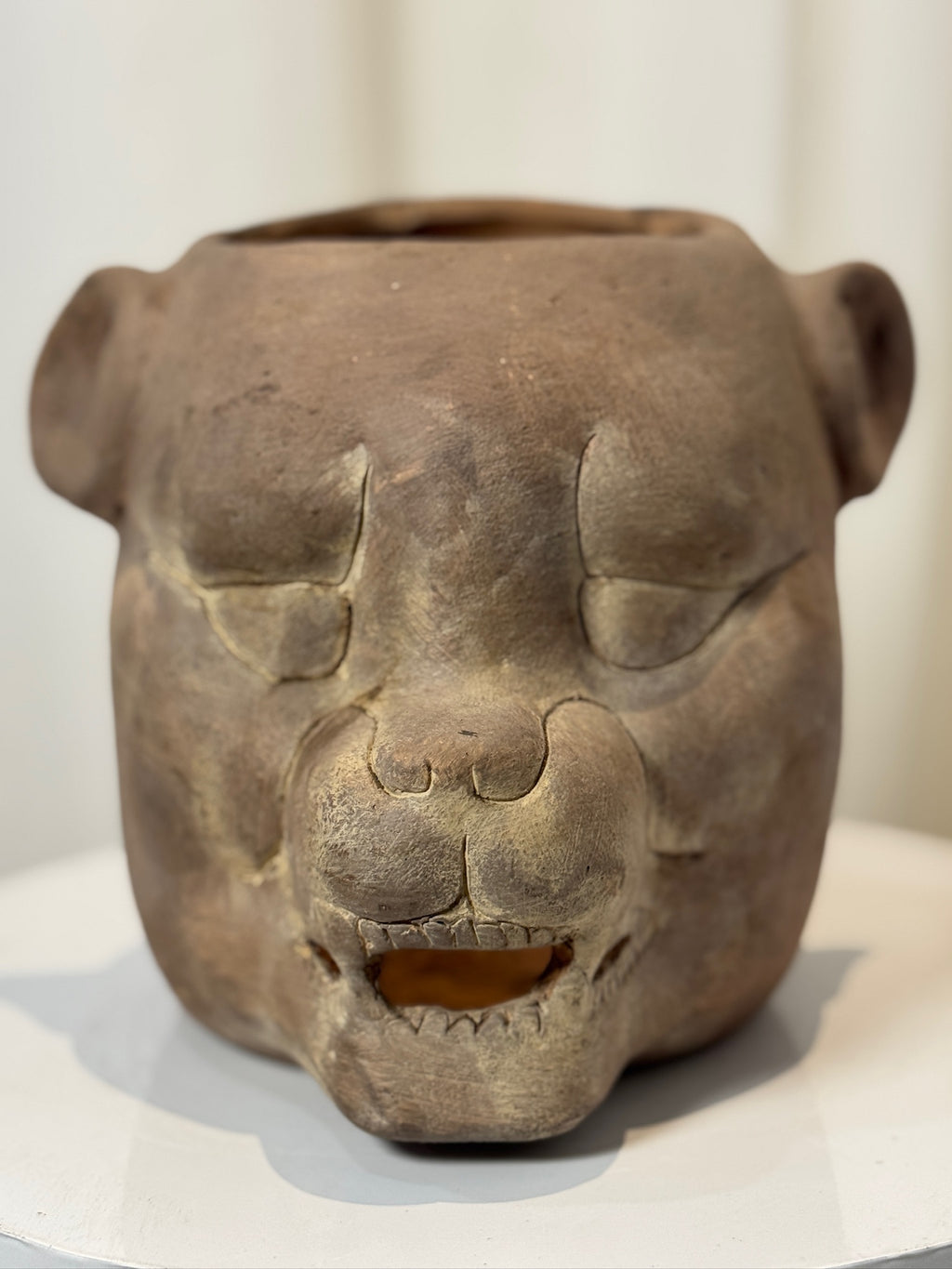Vintage Jaguar Pot in the Style of Zoomorphic Pot from Tabasco, showcasing intricate Olmec craftsmanship. hommes + gardens estudio.