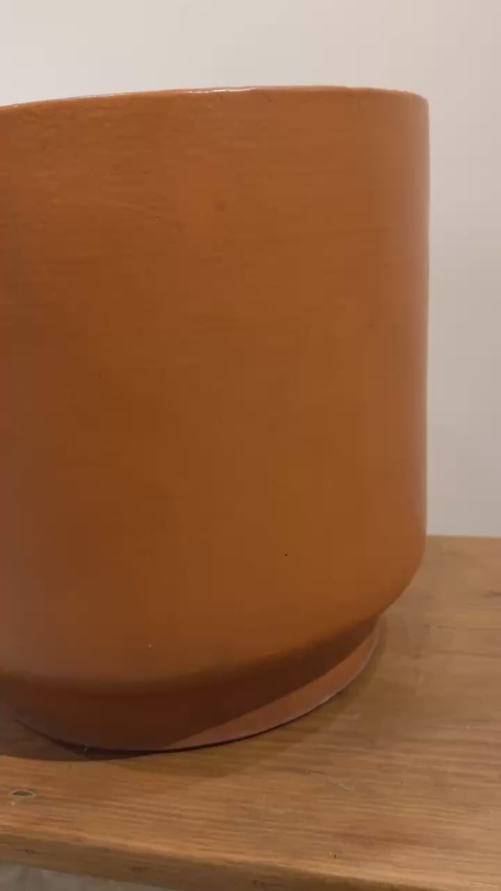 Architectural Ceramics Mid-Century Planter with Rim and Front Chip, Oakland , CA